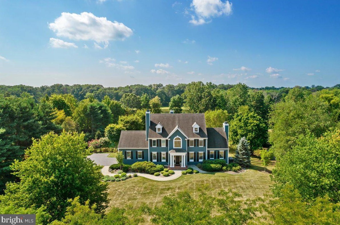 6 Lake Baldwin Dr, Pennington, NJ 08534-4308
