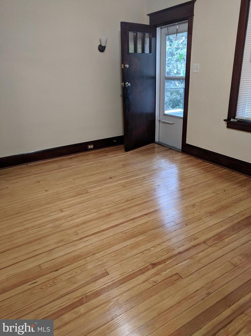 270 Greenland Ave, Trenton, NJ 08638-3630