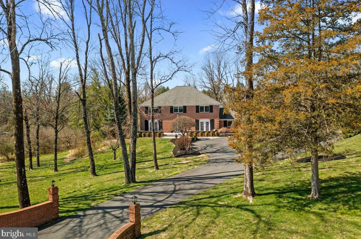 210 Brookstone Dr, Princeton, NJ 08540