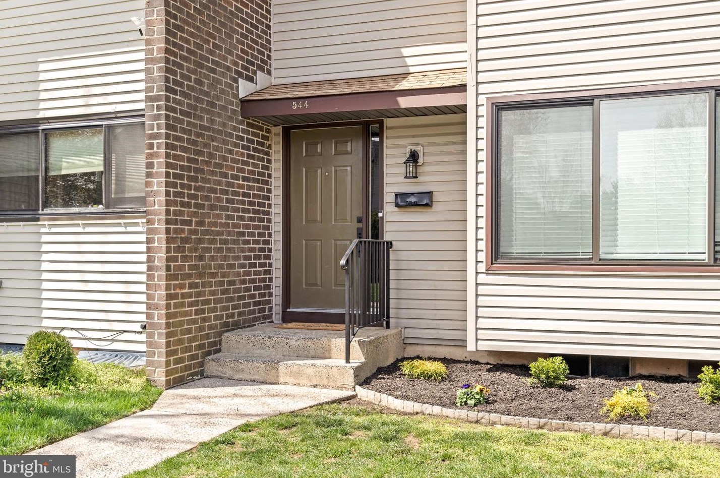 544 Nettleton Dr, East Windsor, NJ 08520