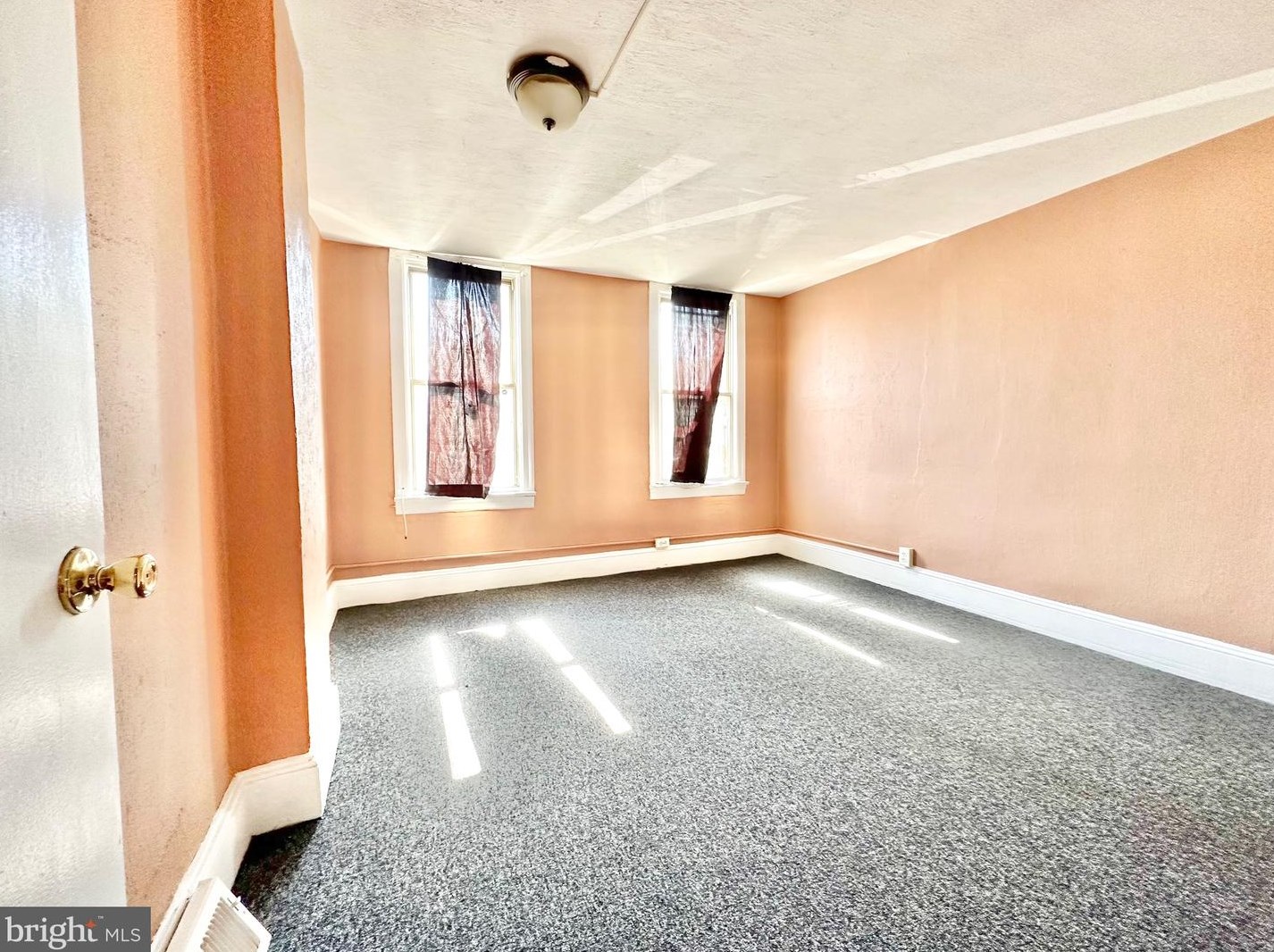 420 Liberty St, Trenton, NJ 08611