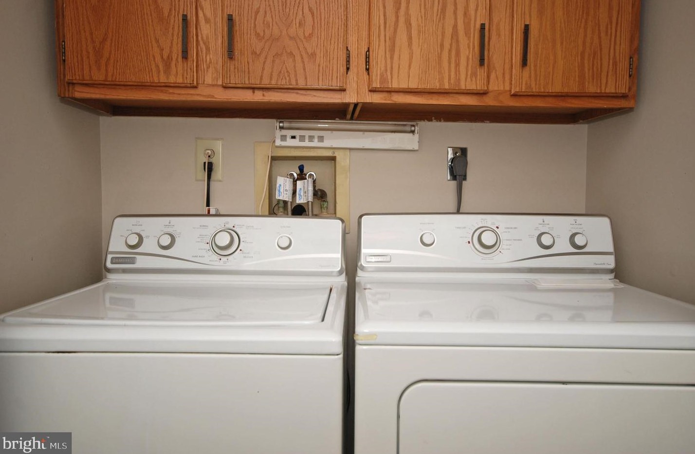 10 Hopkinson Ct, East Windsor NJ 08520-2725 exterior