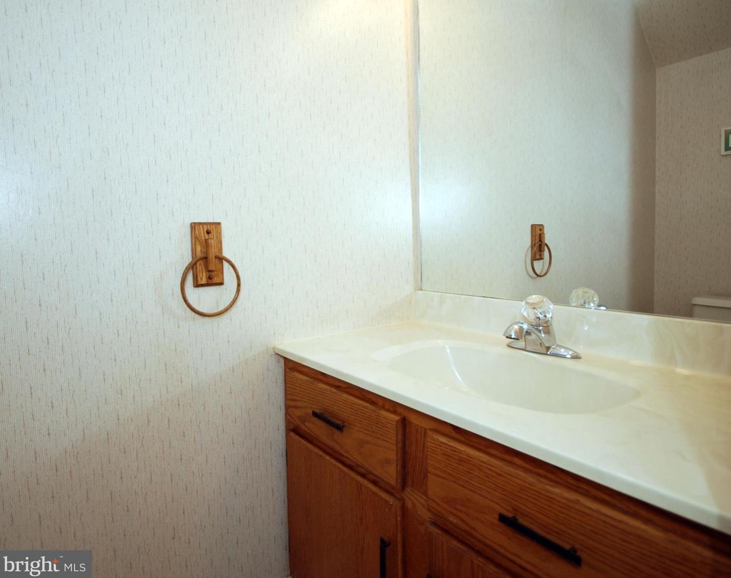 10 Hopkinson Ct, East Windsor NJ 08520-2725 exterior