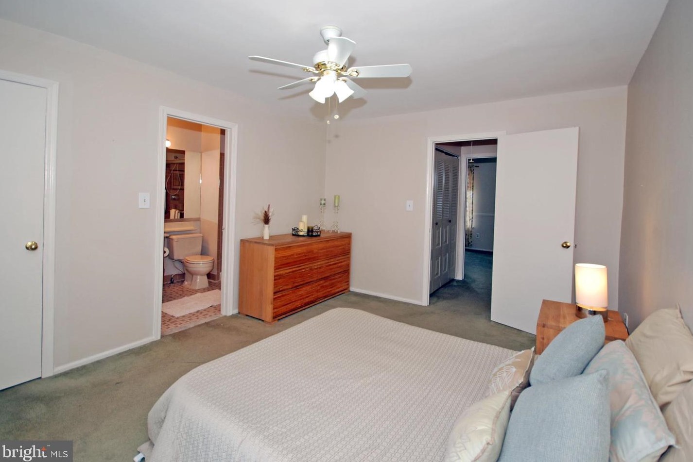 10 Hopkinson Ct, East Windsor NJ 08520-2725 exterior