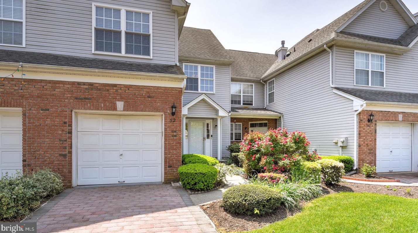 52 Shelley Cir, East Windsor, NJ 08520-4687