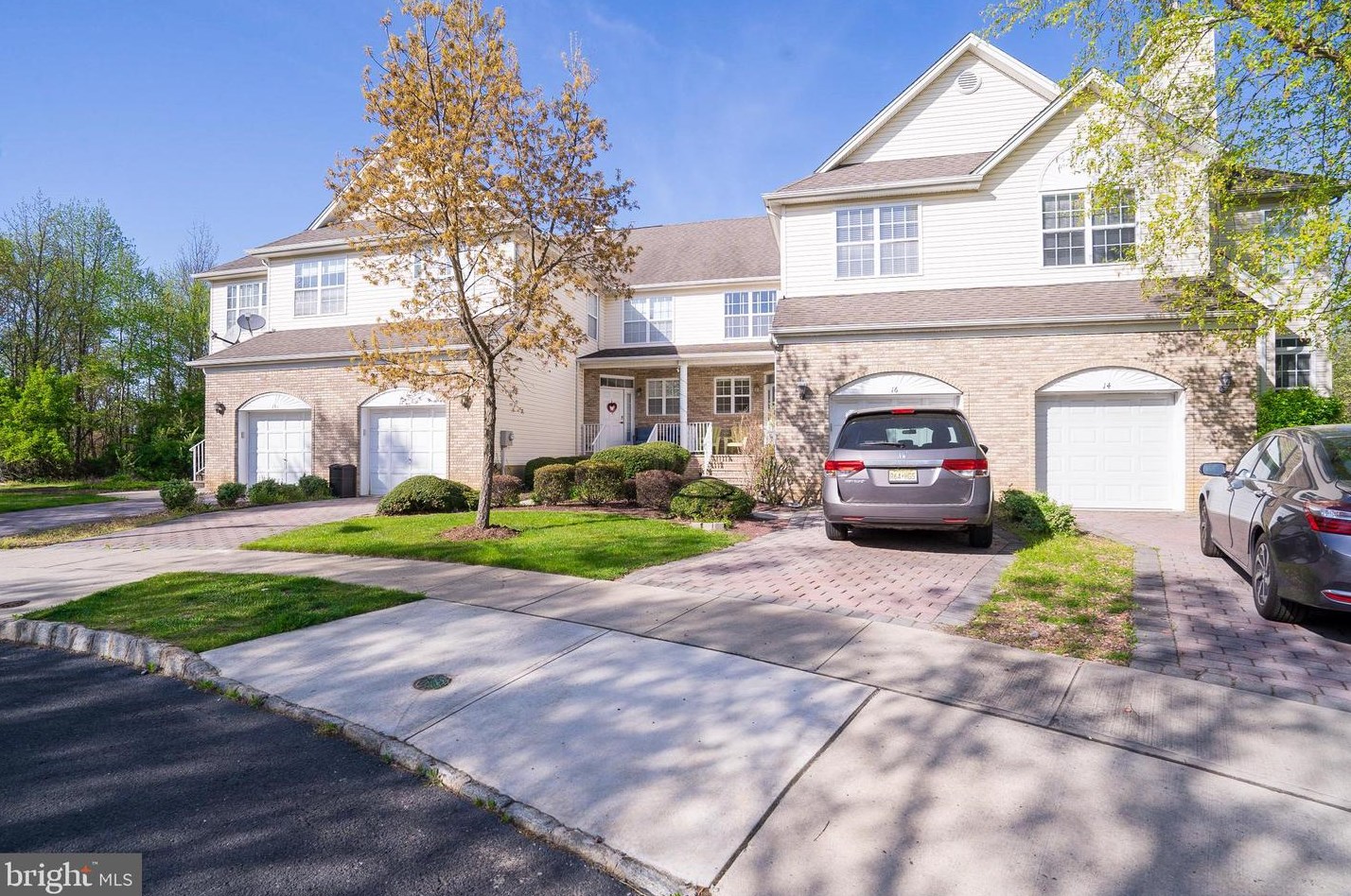 16 Keats Ct, East Windsor, NJ 08520-4680