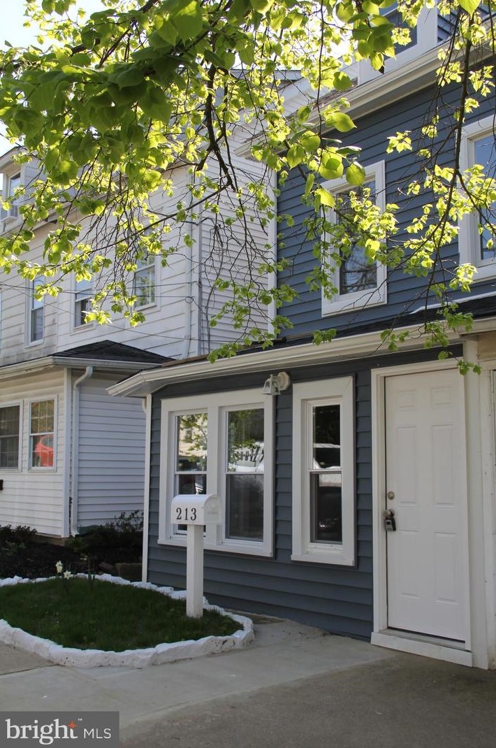 213 Main St, Lawrence Township, NJ 08620