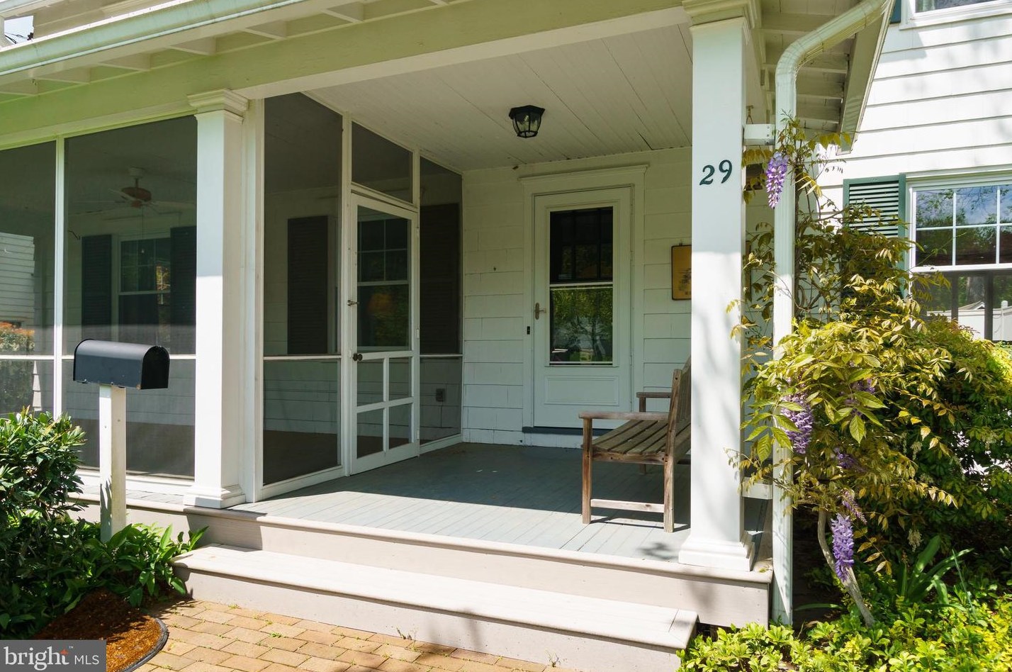 29 Welling Ave, Pennington, NJ 08534-3321