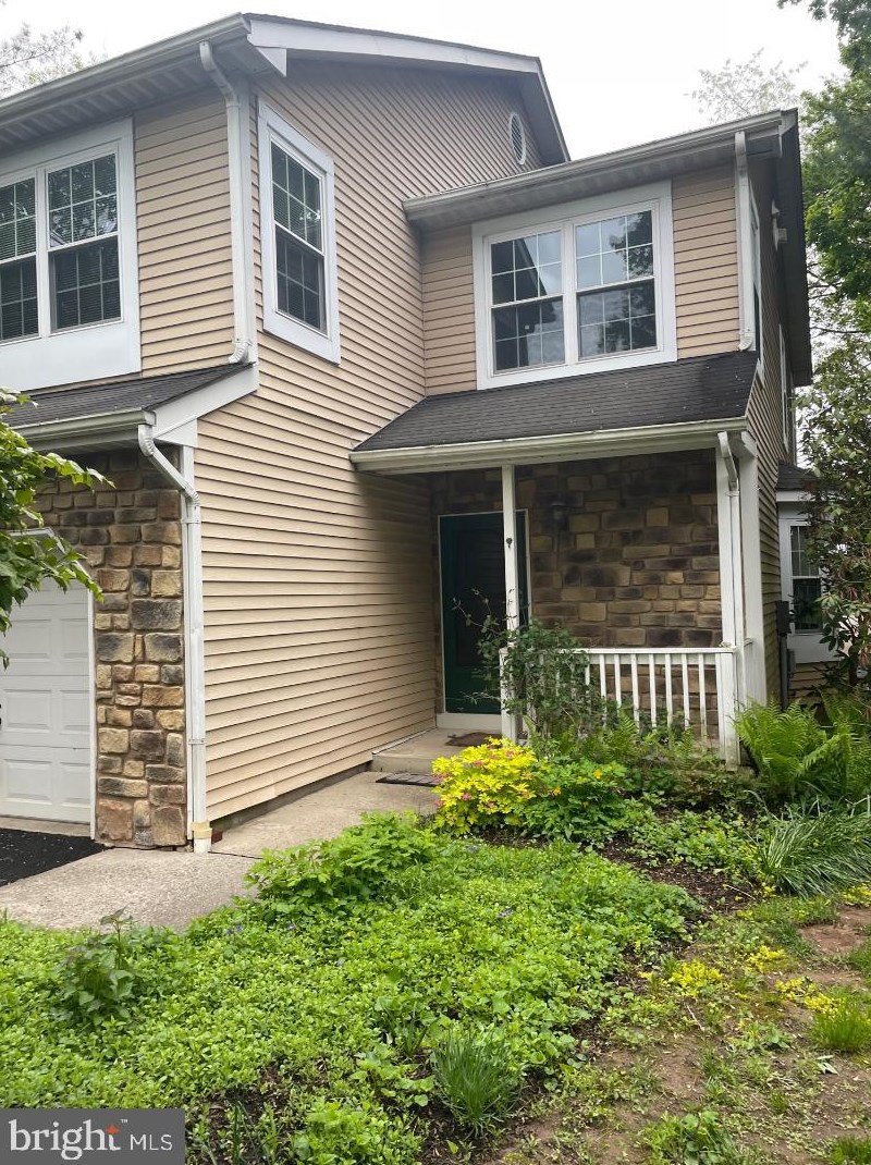 26 Stonerise Dr, Trenton, NJ 08648