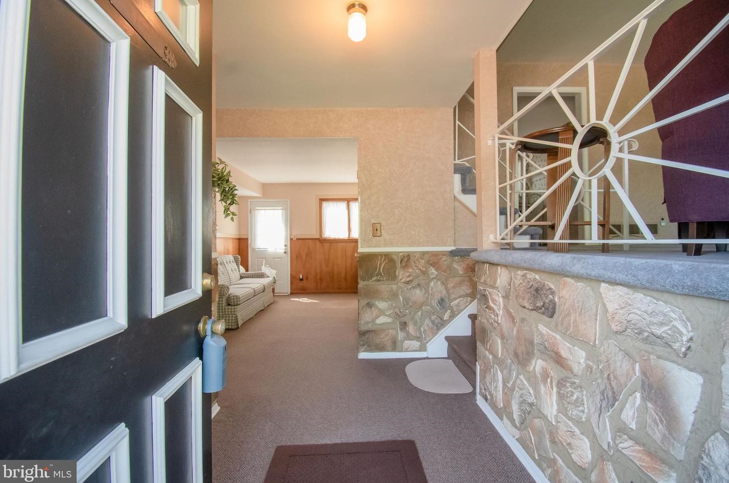 12 Aster Rd, Trenton, NJ 08690-2102