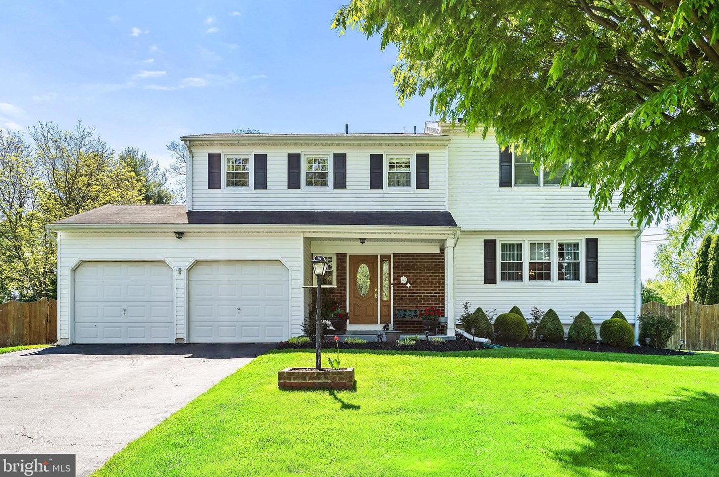 23 Blue Devil Ln, Trenton, NJ 08619-1103