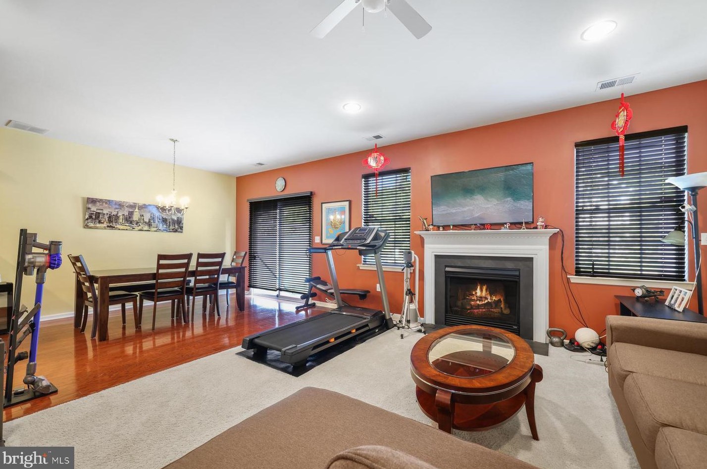 22 Blake Dr, Pennington, NJ 08534-5194