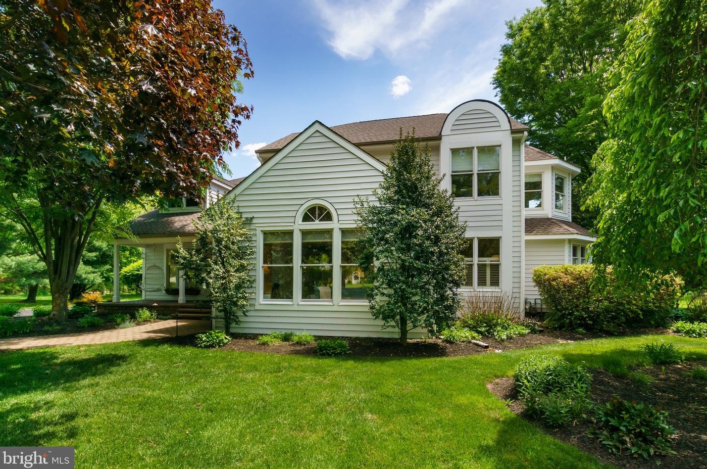 23 Baldwin St, Pennington, NJ 08534-3303