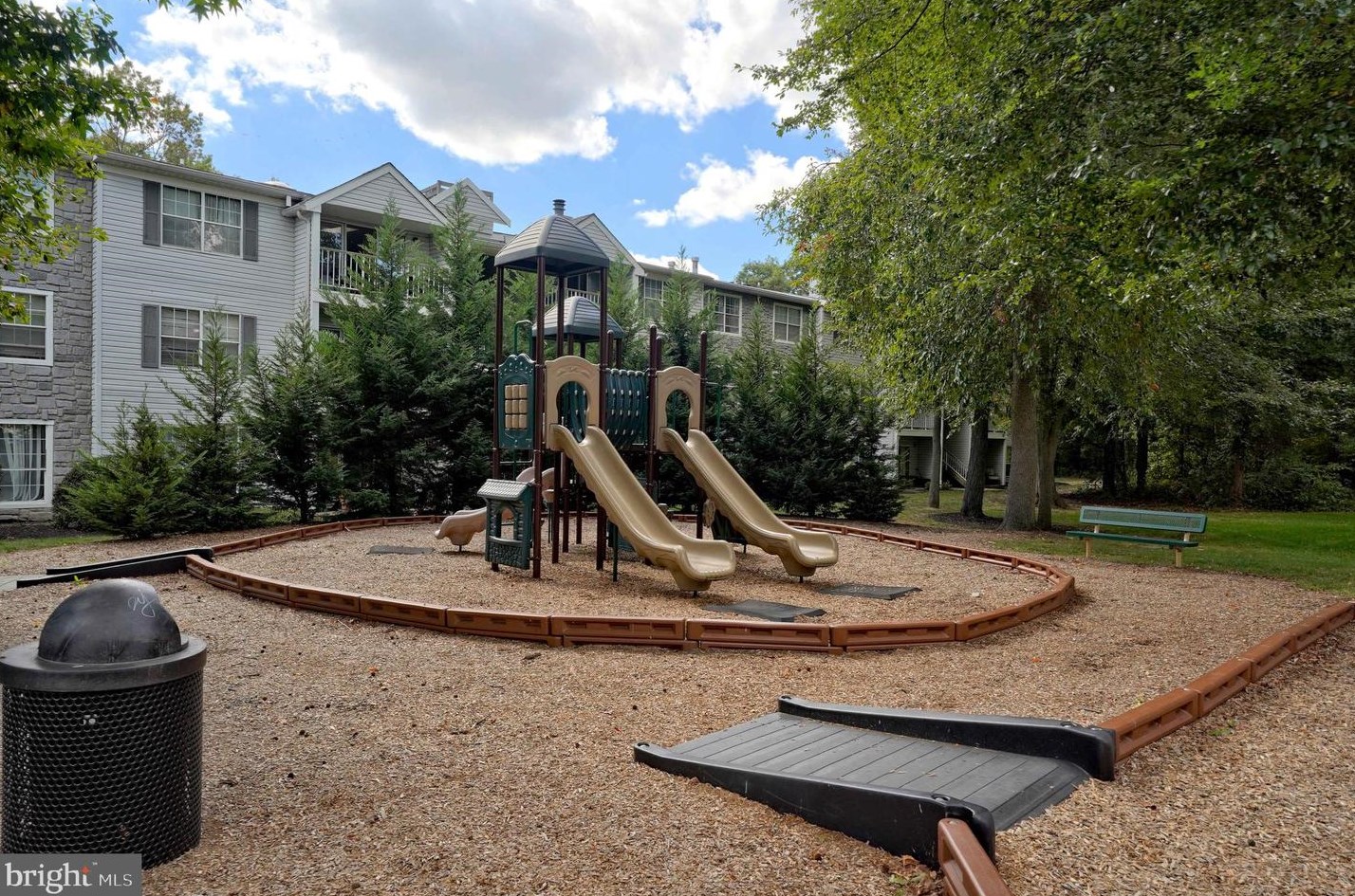 46 Lehavre Ct, Trenton NJ  08619-4723 exterior