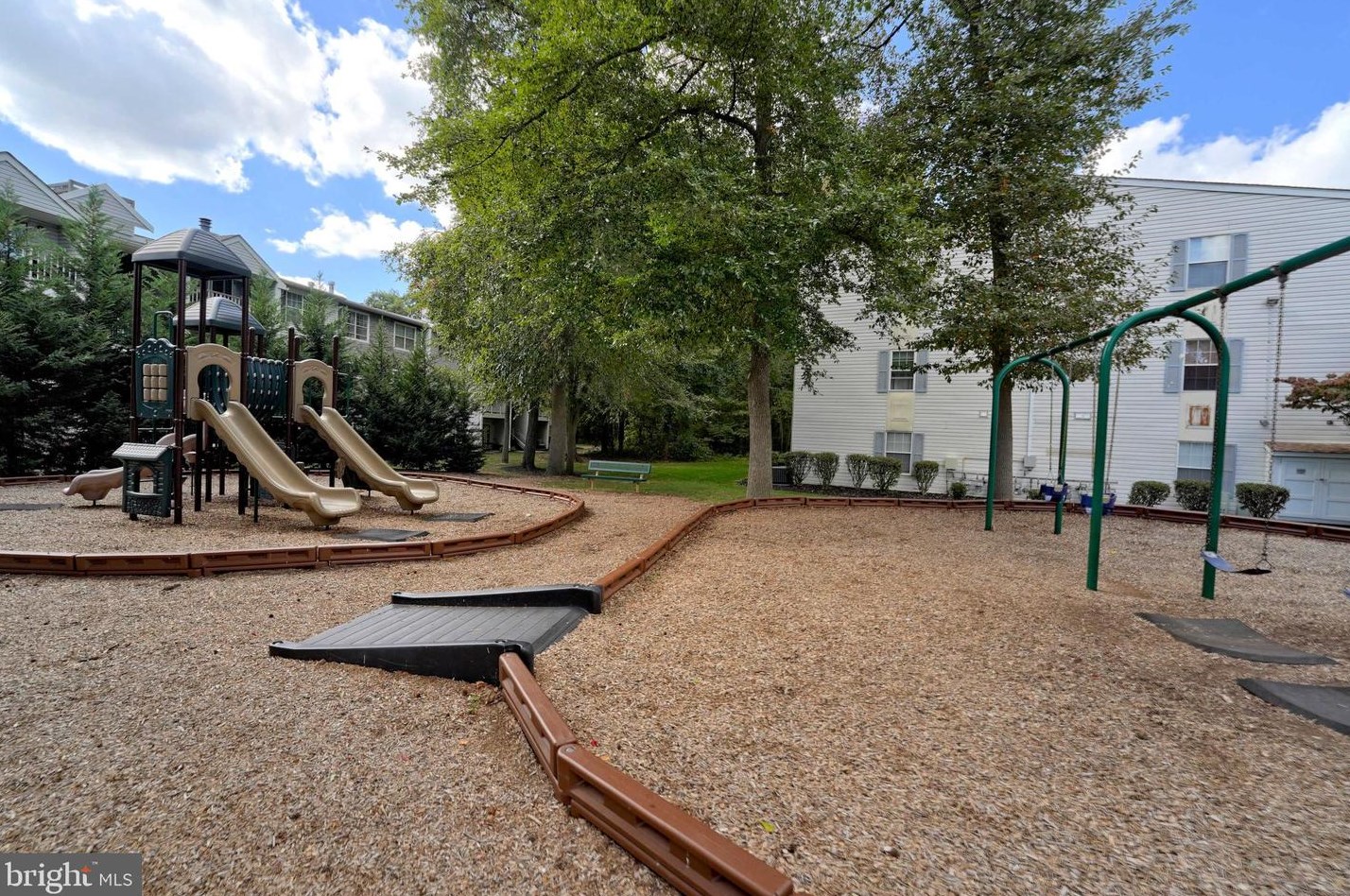 46 Lehavre Ct, Trenton NJ  08619-4723 exterior