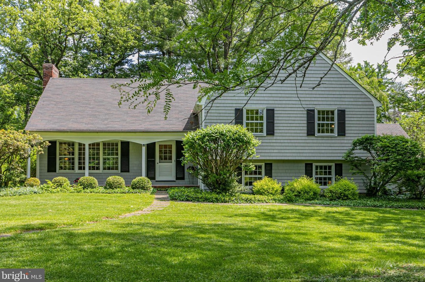 140 Parkside Dr, Princeton, NJ 08540