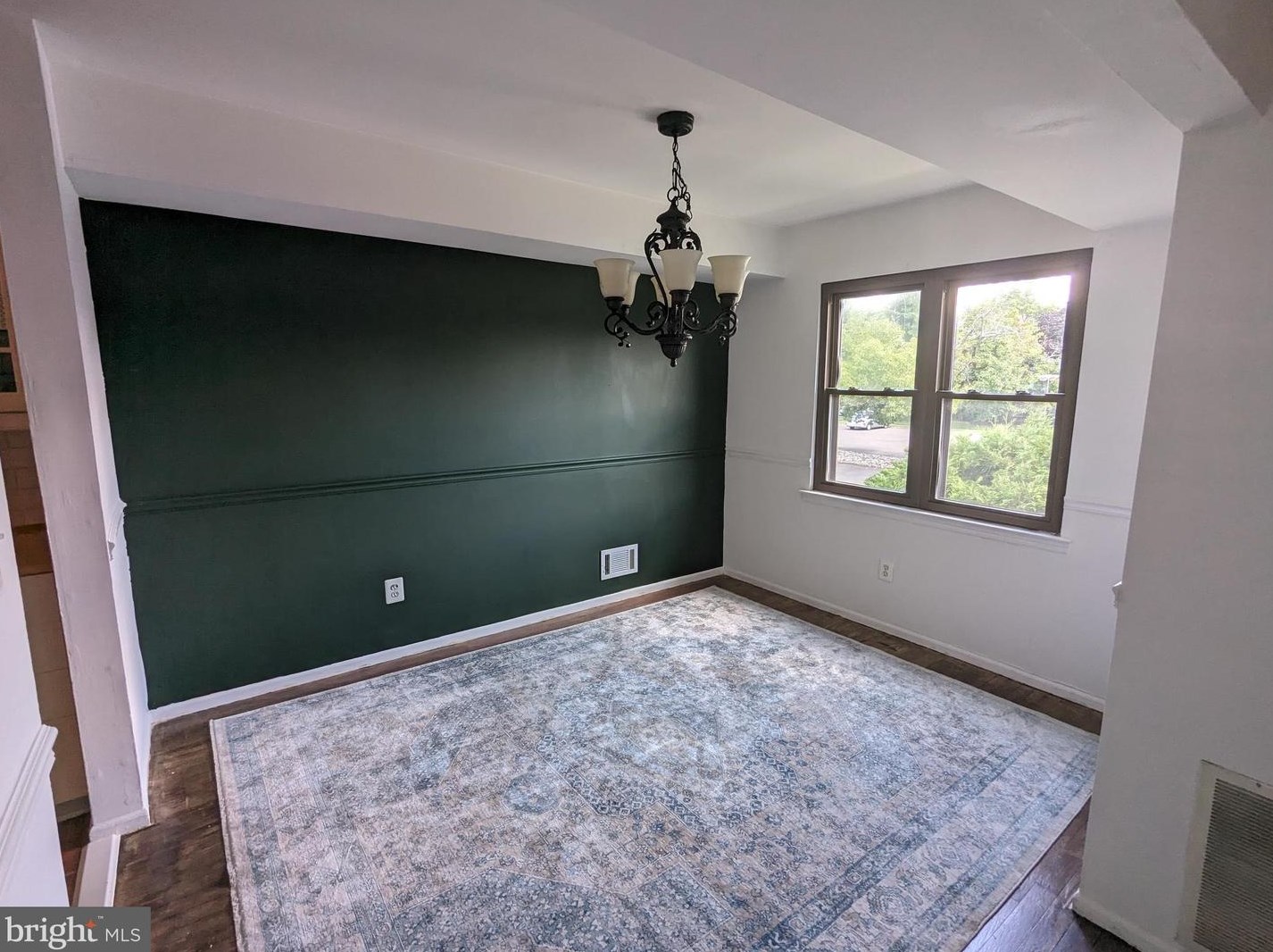 1722 Country Mill Dr, East Windsor NJ  08512-2212 exterior