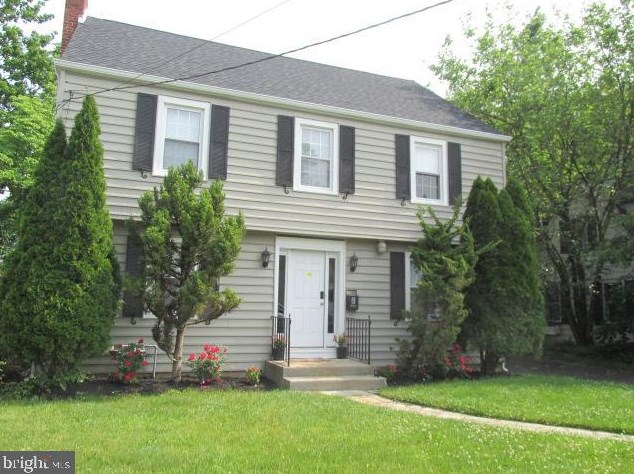 8 Monticello Ave, Trenton, NJ 08618-2624