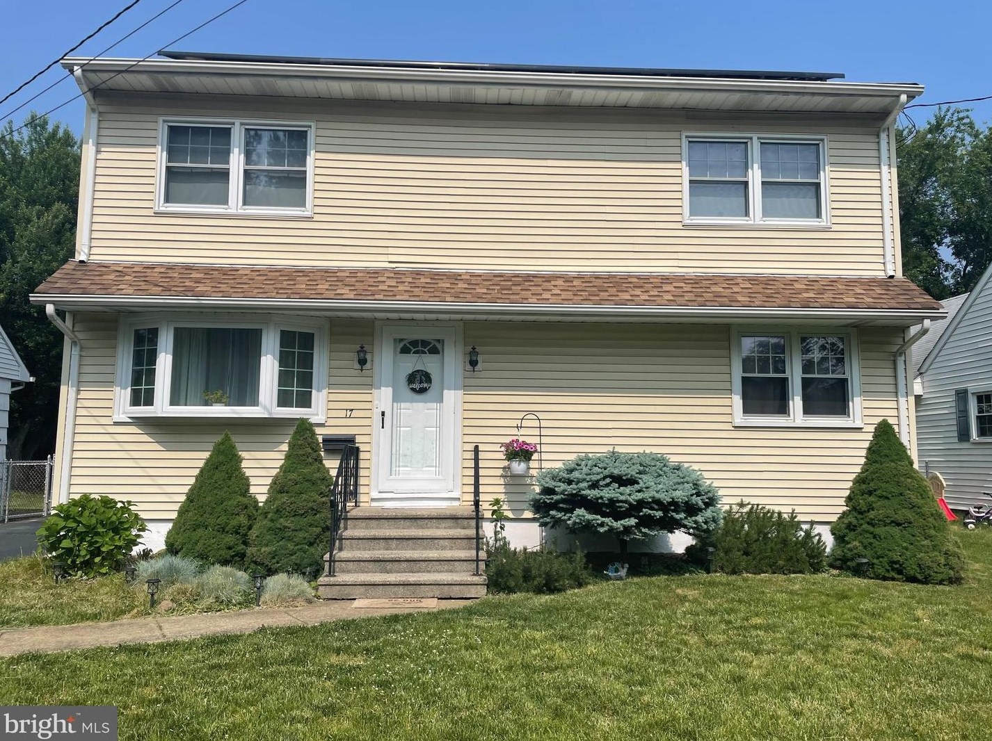 17 Gregory Dr, Trenton, NJ 08690
