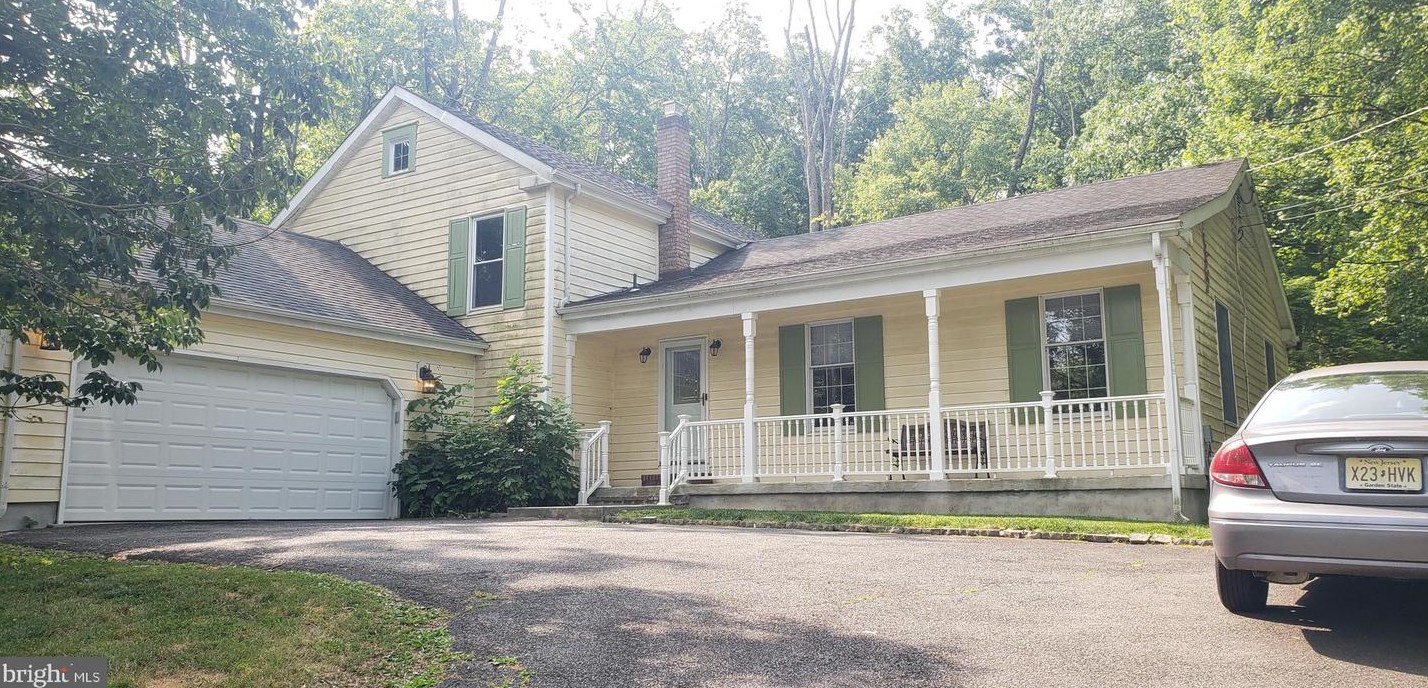 106 Jacobs Creek Rd, Trenton, NJ 08628
