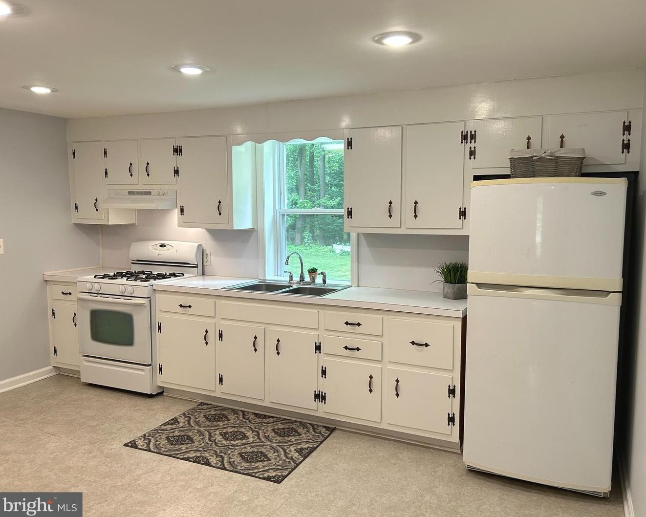 745 Yardville Hamilton Squ Rd, Trenton, NJ 08691-3328
