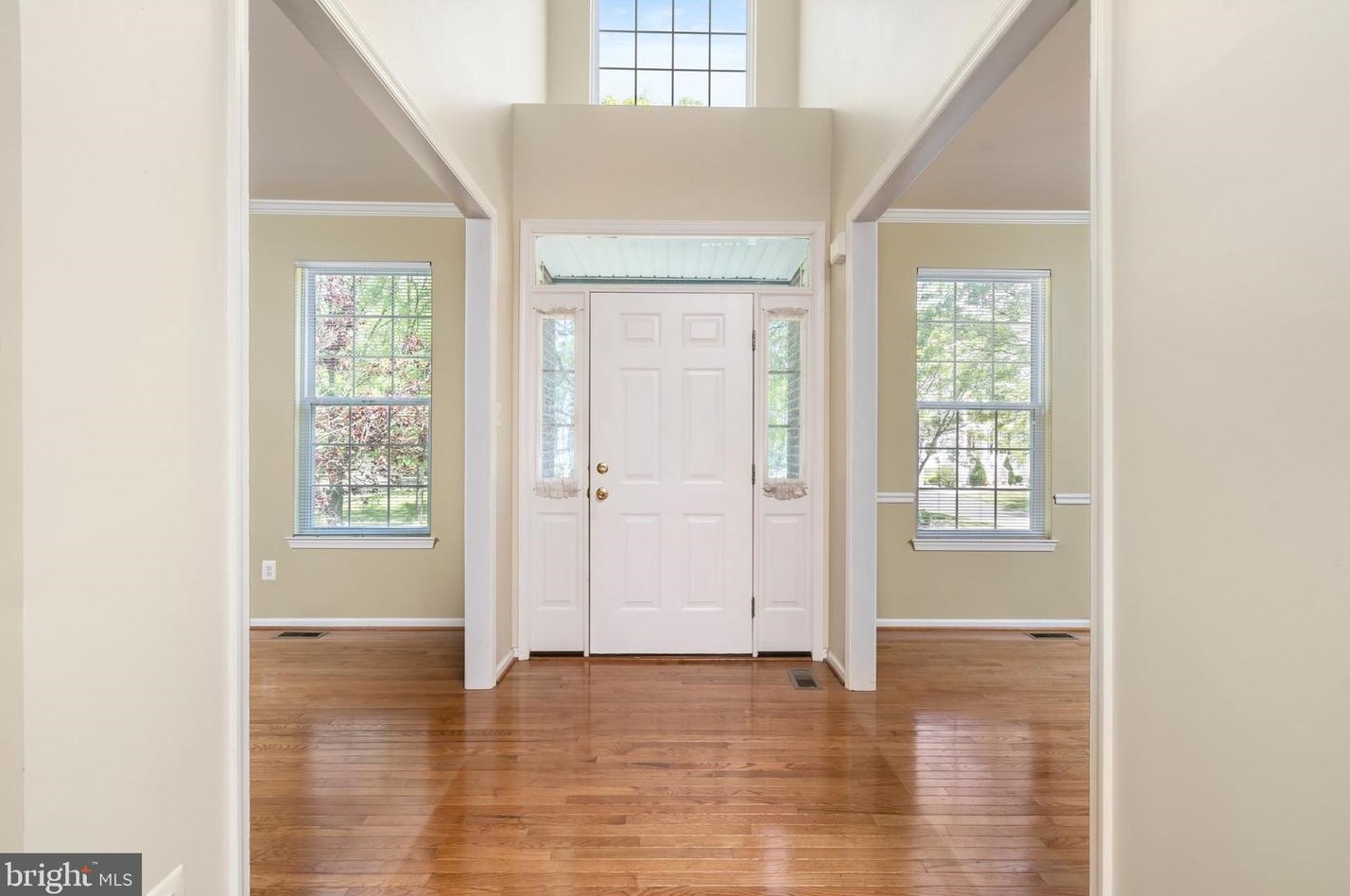4 Queensboro Ter, East Windsor, NJ 08520-2979