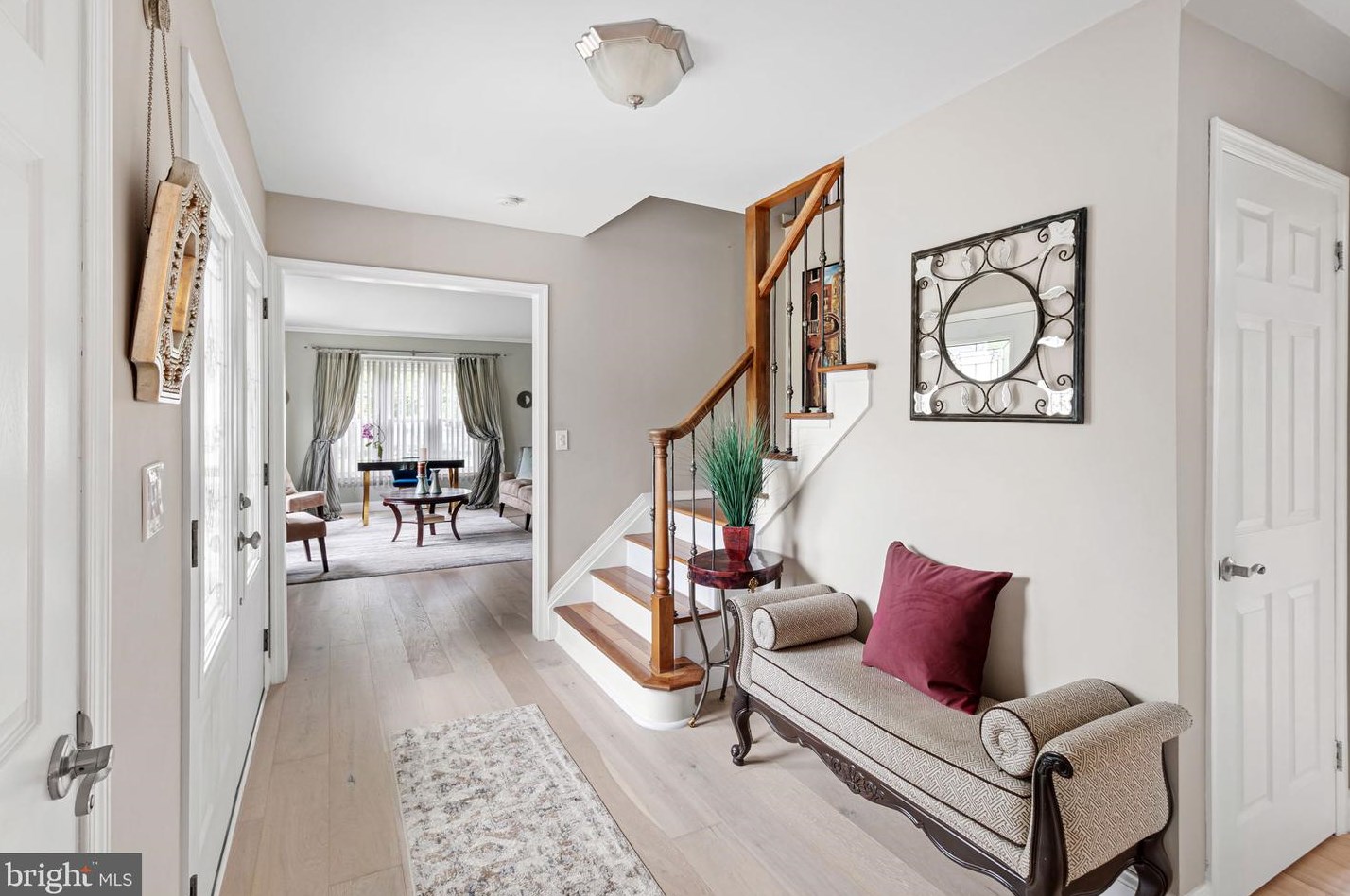 5 Rowanberry Ct, W Windsor Township, NJ 08550