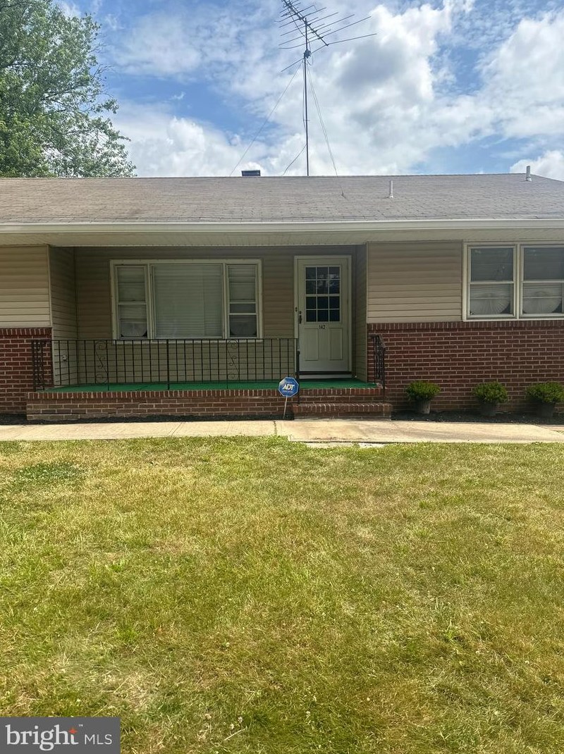142 Hazelhurst Ave, Lawrence Township, NJ 08638