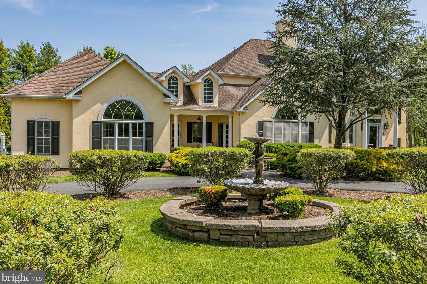 8 Jefferson Pl, Pennington, NJ 08534-4220