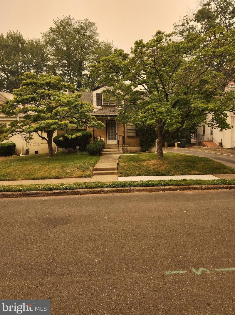 192 Woodland Ave, Trenton, NJ 08638