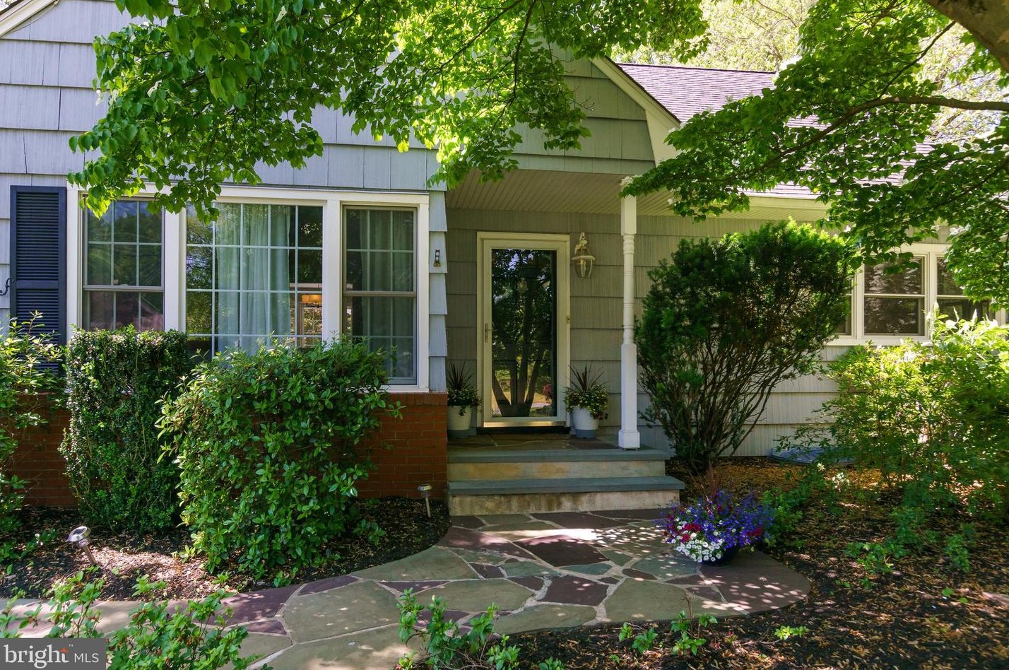 3 Piedmont Dr, W Windsor Township, NJ 08550