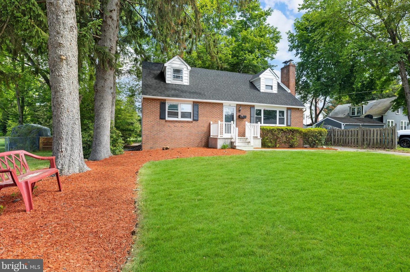 16 Hillside Ave, Trenton, NJ 08618-1010