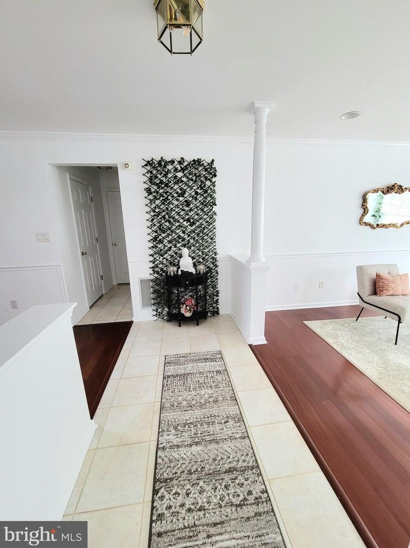 295 Fountayne Ln, Lawrence Township, NJ 08648