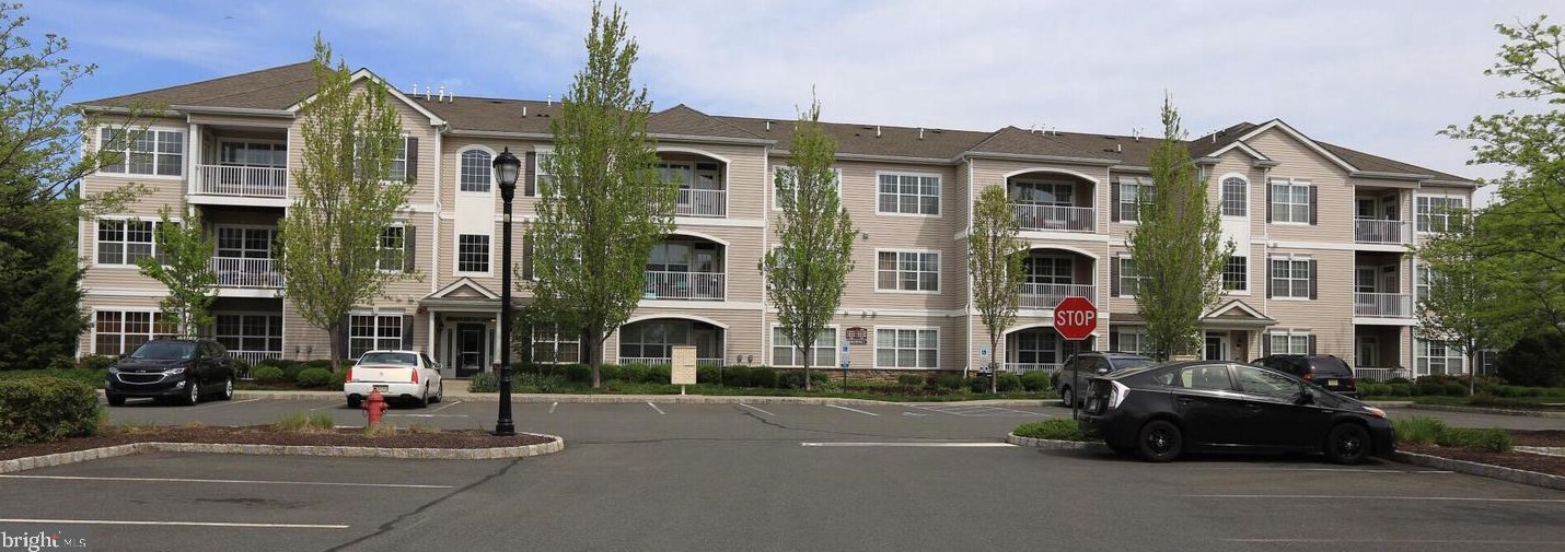 836 Timberlake Dr, Trenton, NJ 08618