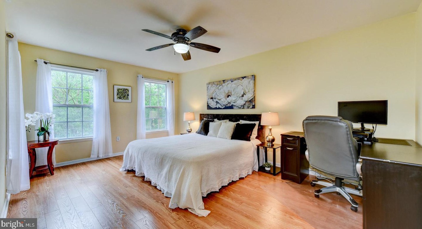 45 Tennyson Rd, East Windsor NJ  08520-4691 exterior