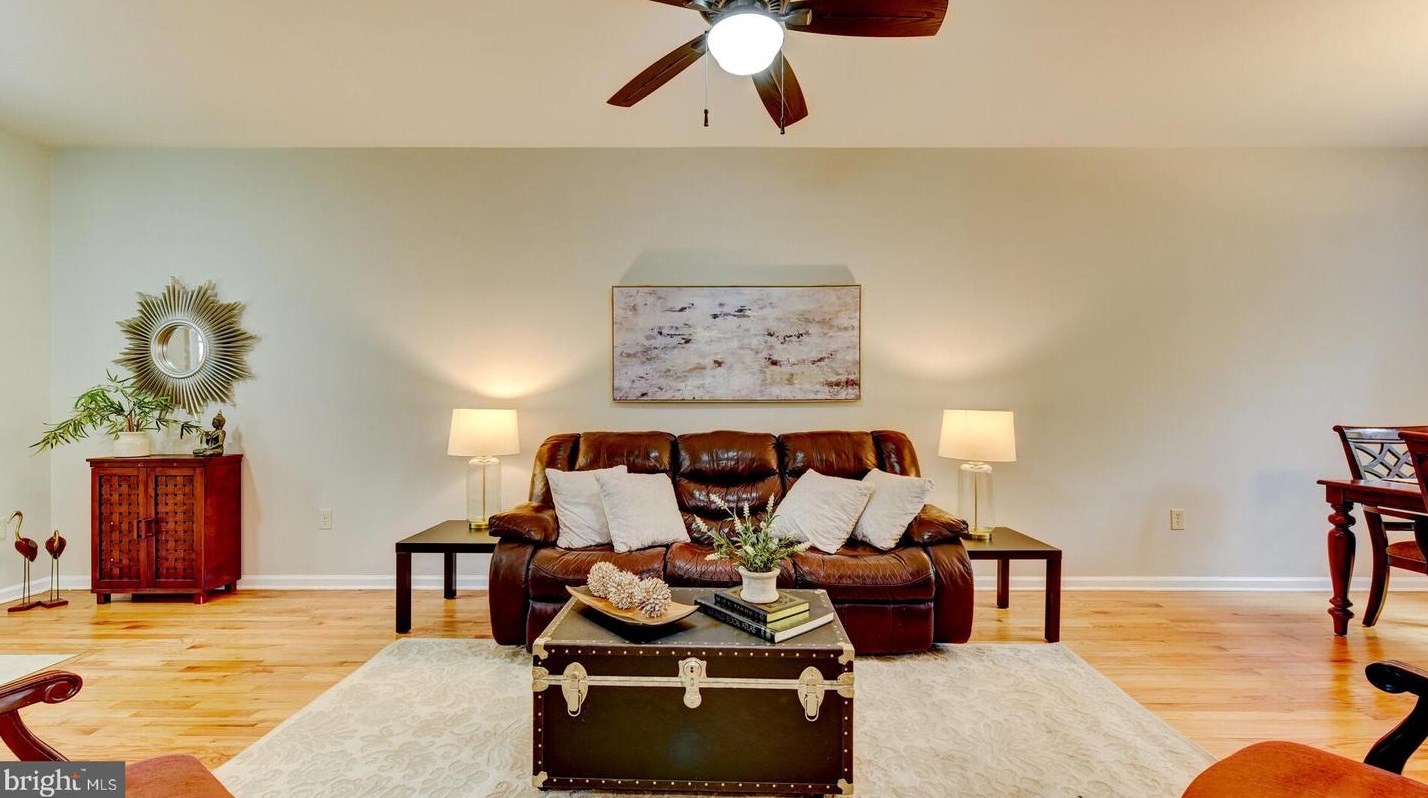 45 Tennyson Rd, East Windsor NJ  08520-4691 exterior