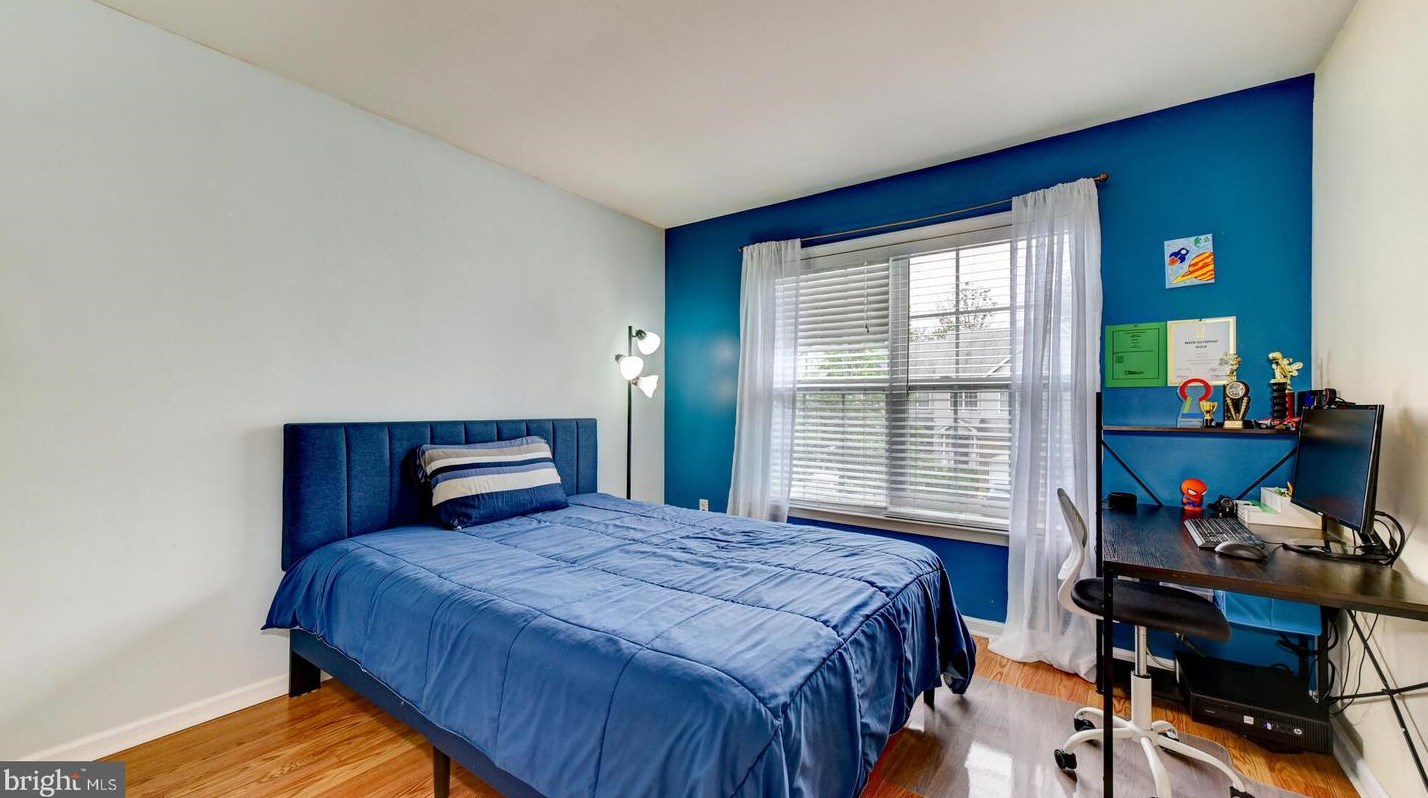45 Tennyson Rd, East Windsor NJ  08520-4691 exterior