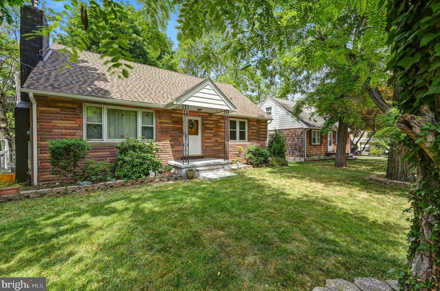 263 Princeton Ave, Lawrence Township, NJ 08619