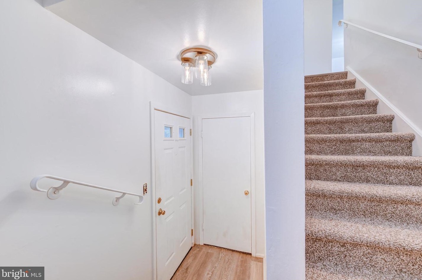 1601 Silver Ct, Hamilton Township, NJ 08690