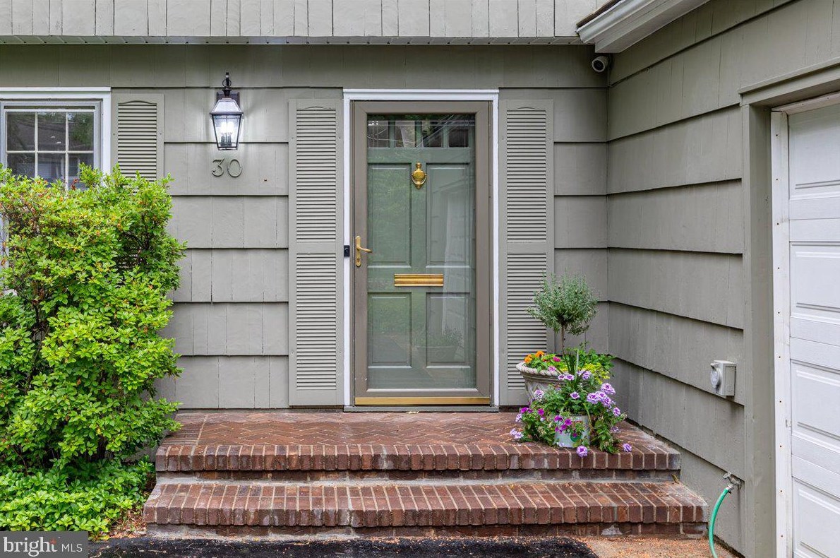 30 Philip Dr, Princeton, NJ 08540