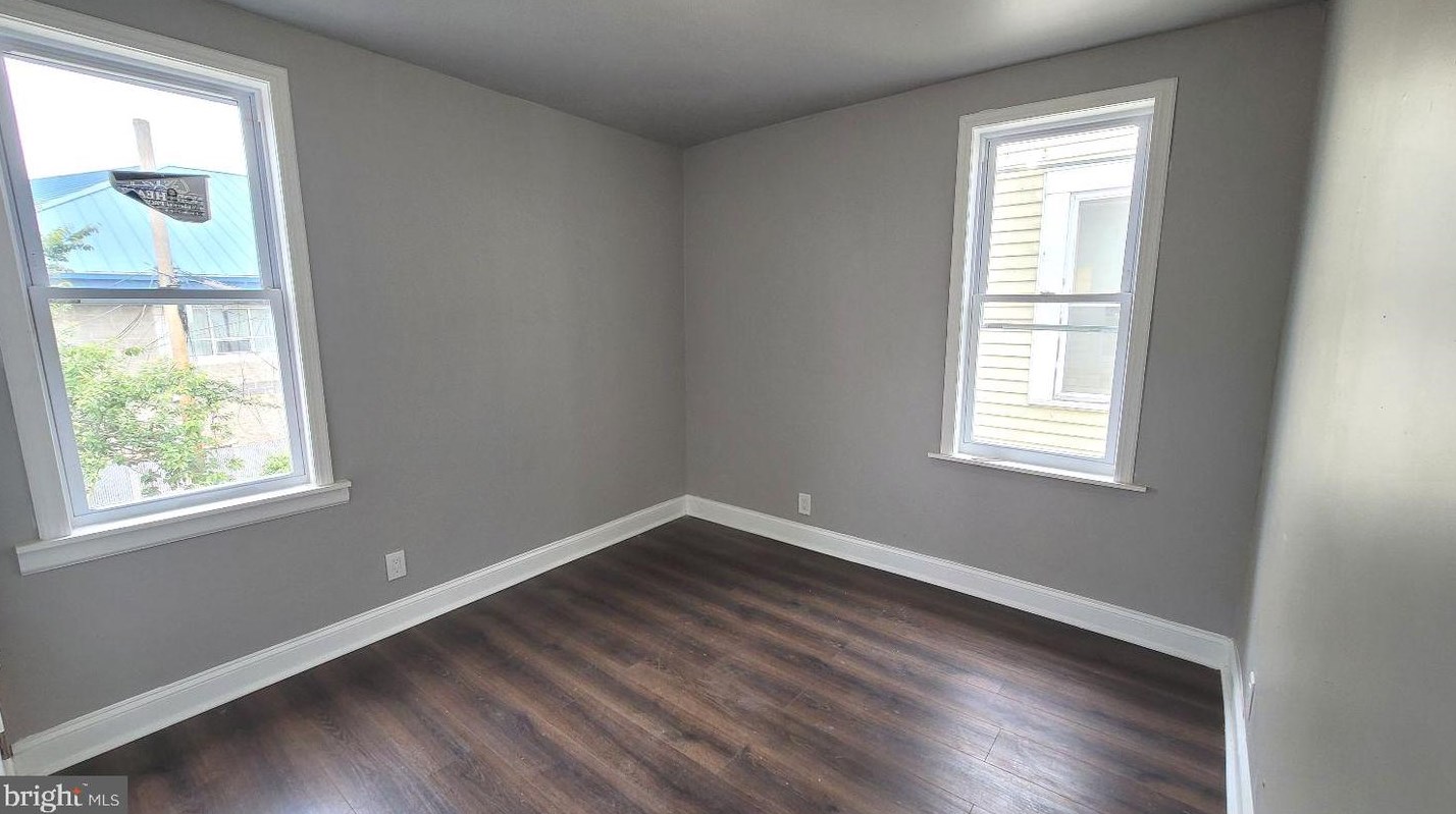 14 Adella Ave, Trenton NJ  08609-2002 exterior