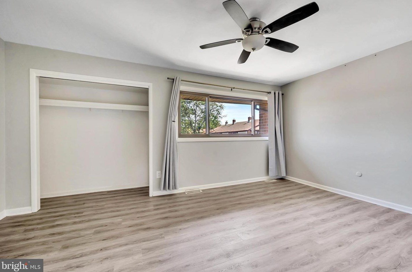 853 Jamestown Rd, East Windsor NJ 08520-5644 exterior