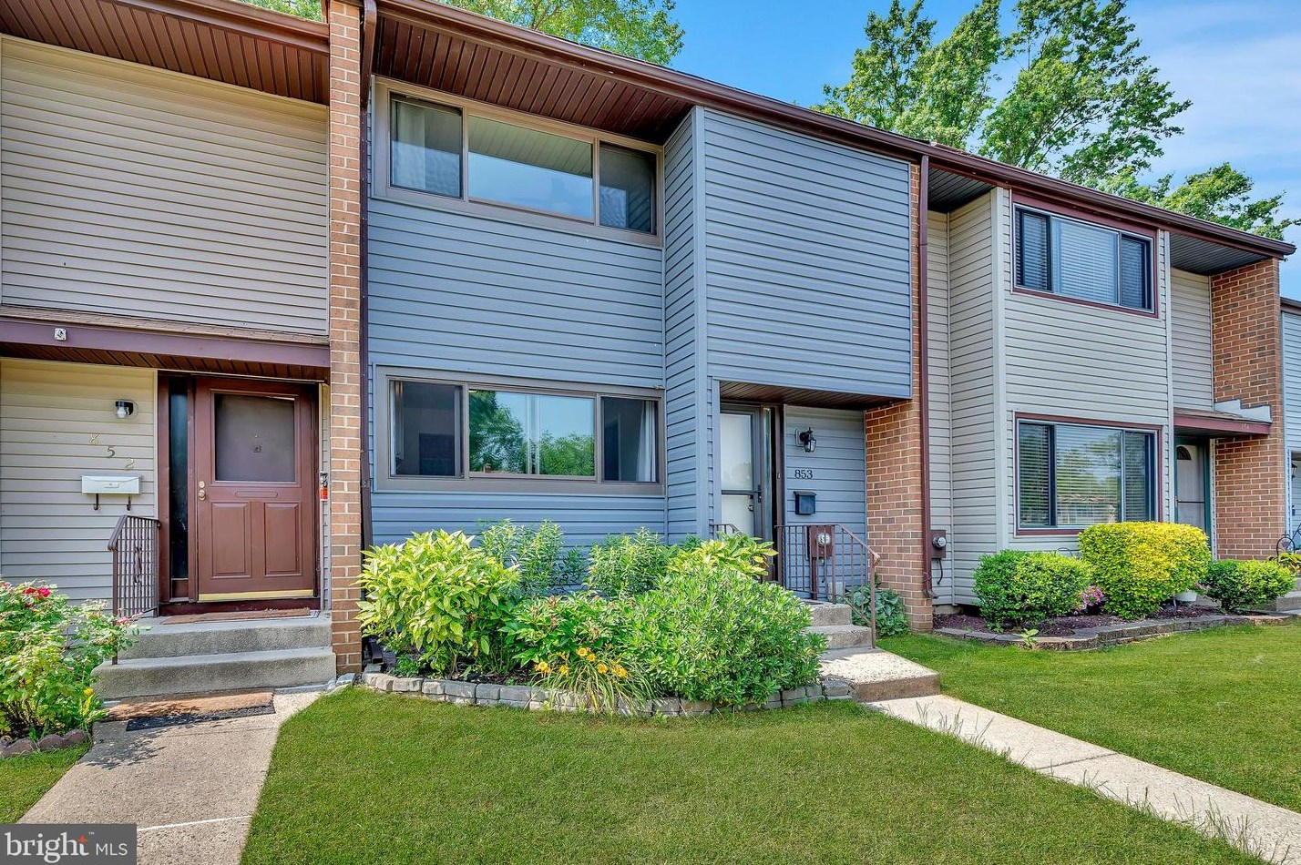 853 Jamestown Rd, East Windsor, NJ 08520-5644