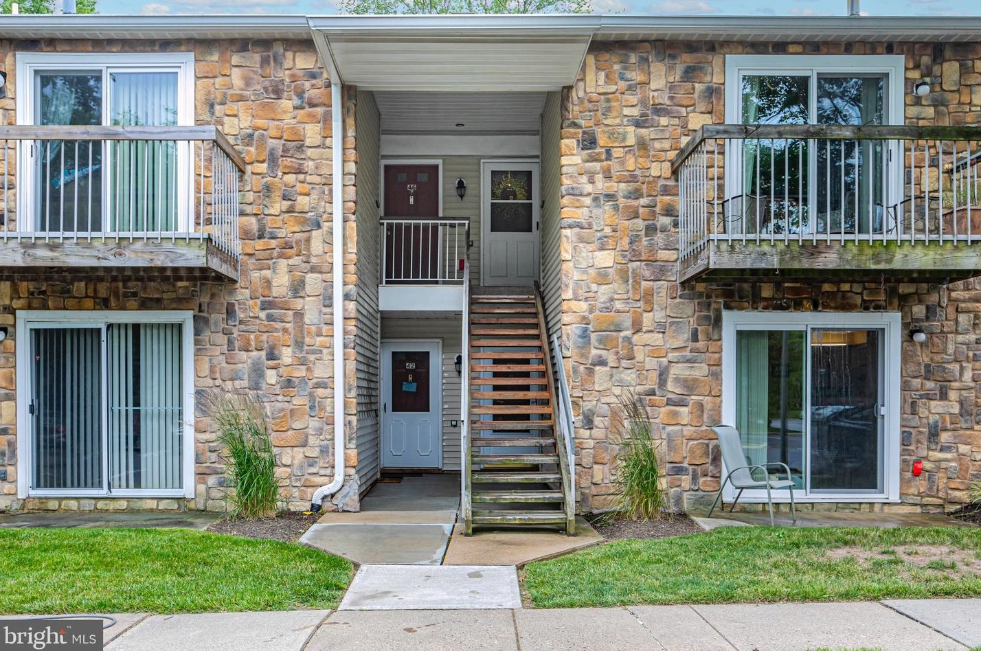 46 Coral Tree Ct, Trenton, NJ 08648