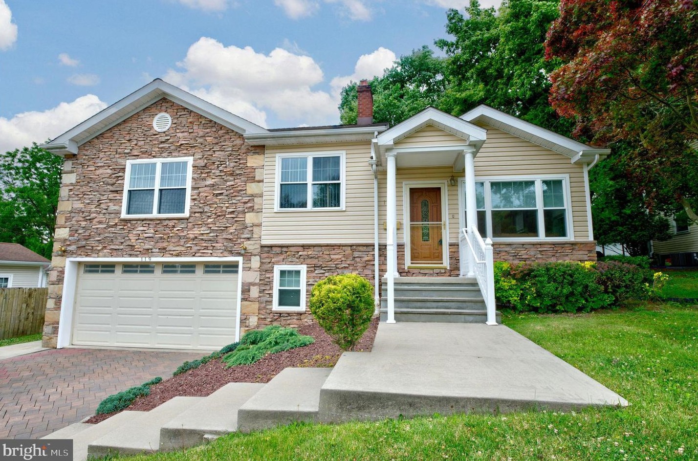 119 Gainsboro Rd, Lawrence Township, NJ 08648