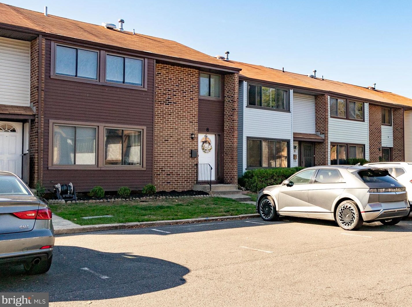 8 Bennington Dr, East Windsor, NJ 08520