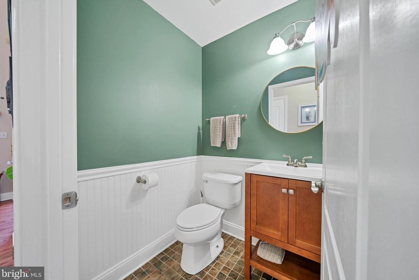 25 Pierce Rd, East Windsor NJ 08520-2400 exterior