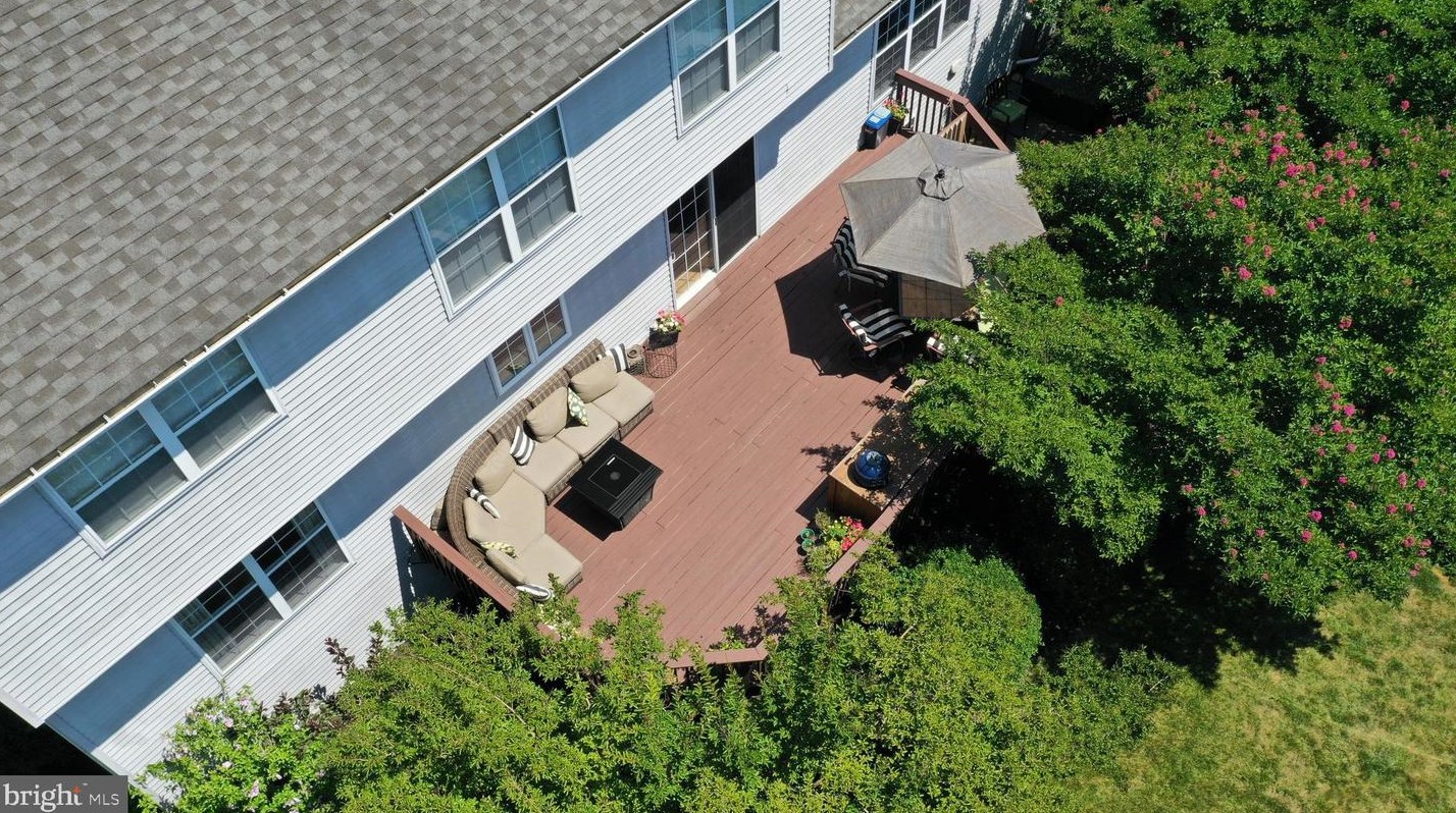 25 Pierce Rd, East Windsor NJ 08520-2400 exterior