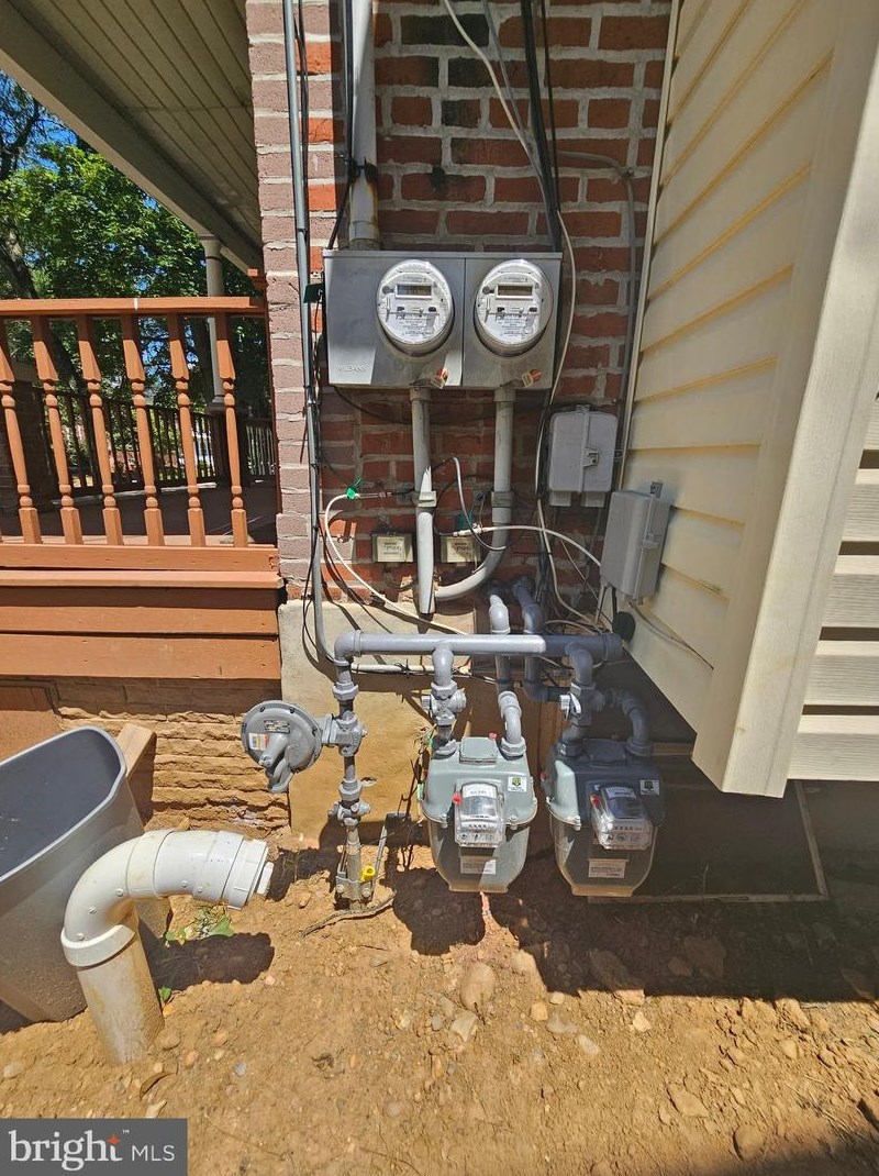 36 Maple Ave, Trenton NJ 08618-3401 exterior