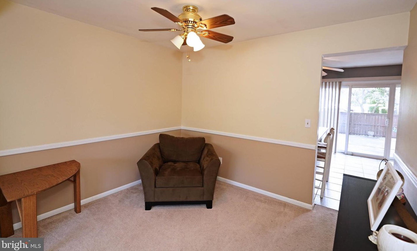 854 Jamestown Rd, East Windsor NJ 08520-5644 exterior